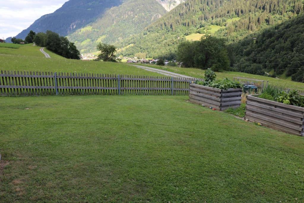 Ferienwohnung Fuer 5 Personen In Cumpadials, Inmitten Der Surselva Sumvitg Екстериор снимка